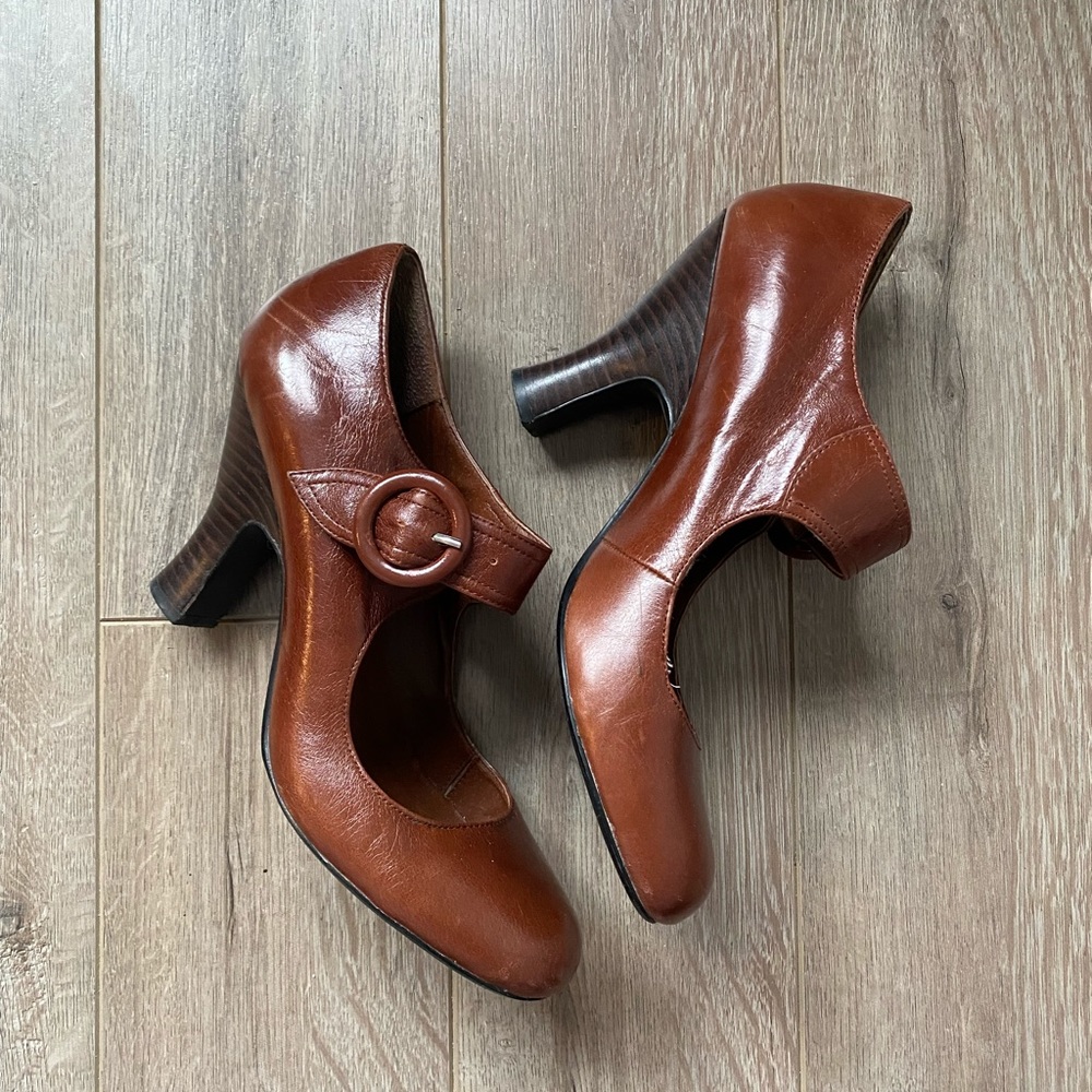 Adorable academia heels - Picture 4 of 10